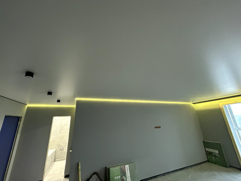 Натяжні стелі у кухні: переваги, ідеї дизайну.