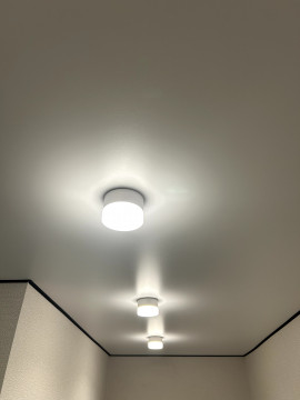 Тіньові натяжні стелі