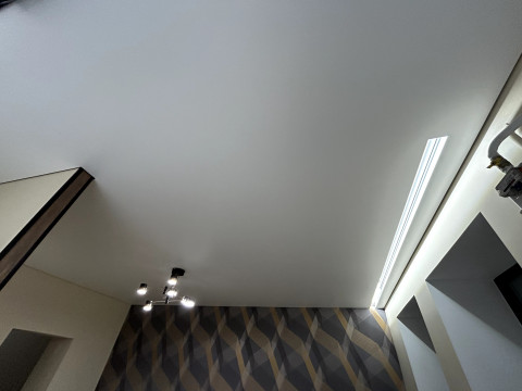 Тіньові натяжні стелі