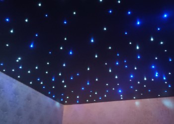 Натяжной потолок "Звездное небо"