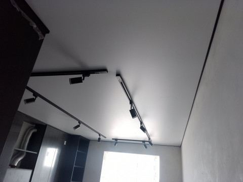 Тканинні натяжні стелі